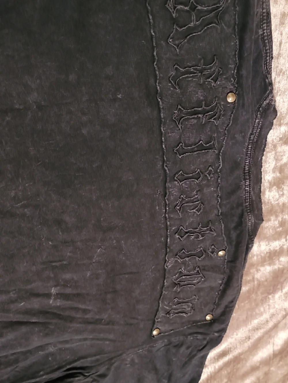Affliction Studded Men's Medium Black Shirt 2 small holes - Picture 7 of 9
